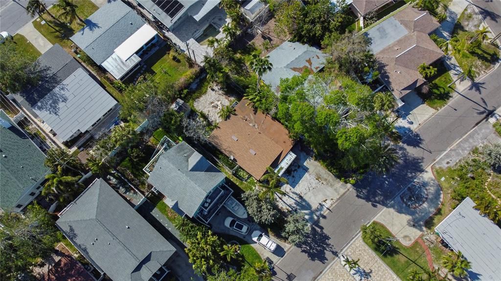 Active With Contract: $474,999 (3 beds, 2 baths, 1252 Square Feet)