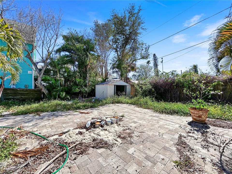 Active With Contract: $474,999 (3 beds, 2 baths, 1252 Square Feet)