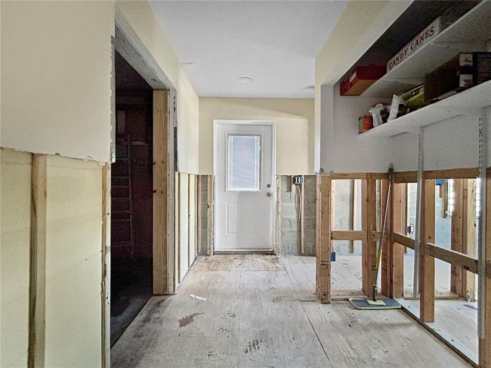 Active With Contract: $474,999 (3 beds, 2 baths, 1252 Square Feet)