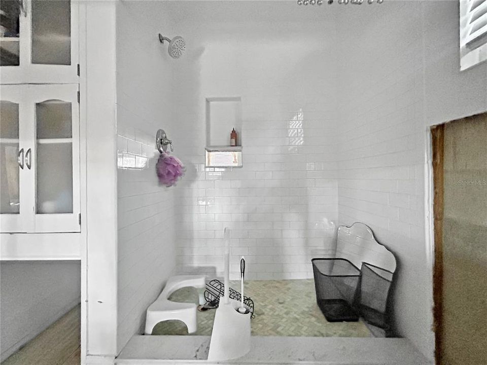 Active With Contract: $474,999 (3 beds, 2 baths, 1252 Square Feet)