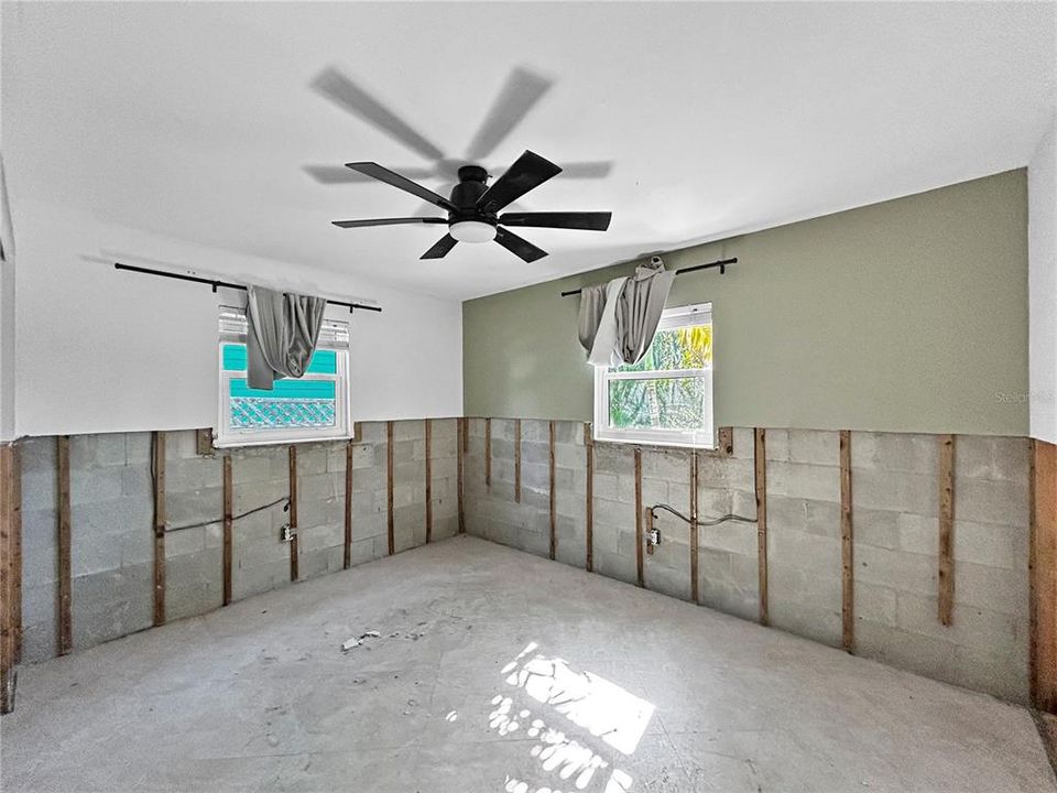 Active With Contract: $474,999 (3 beds, 2 baths, 1252 Square Feet)