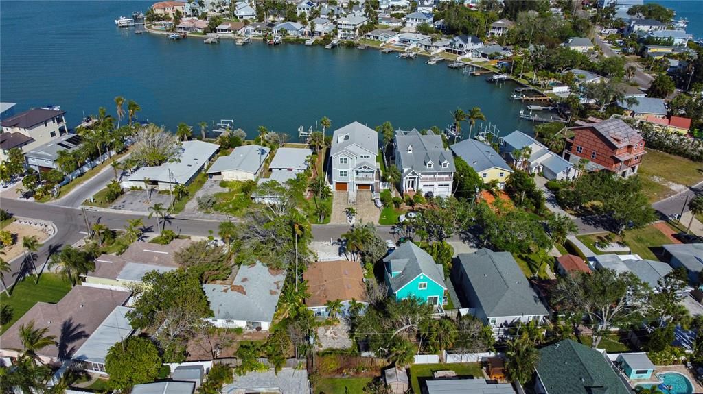 Active With Contract: $474,999 (3 beds, 2 baths, 1252 Square Feet)