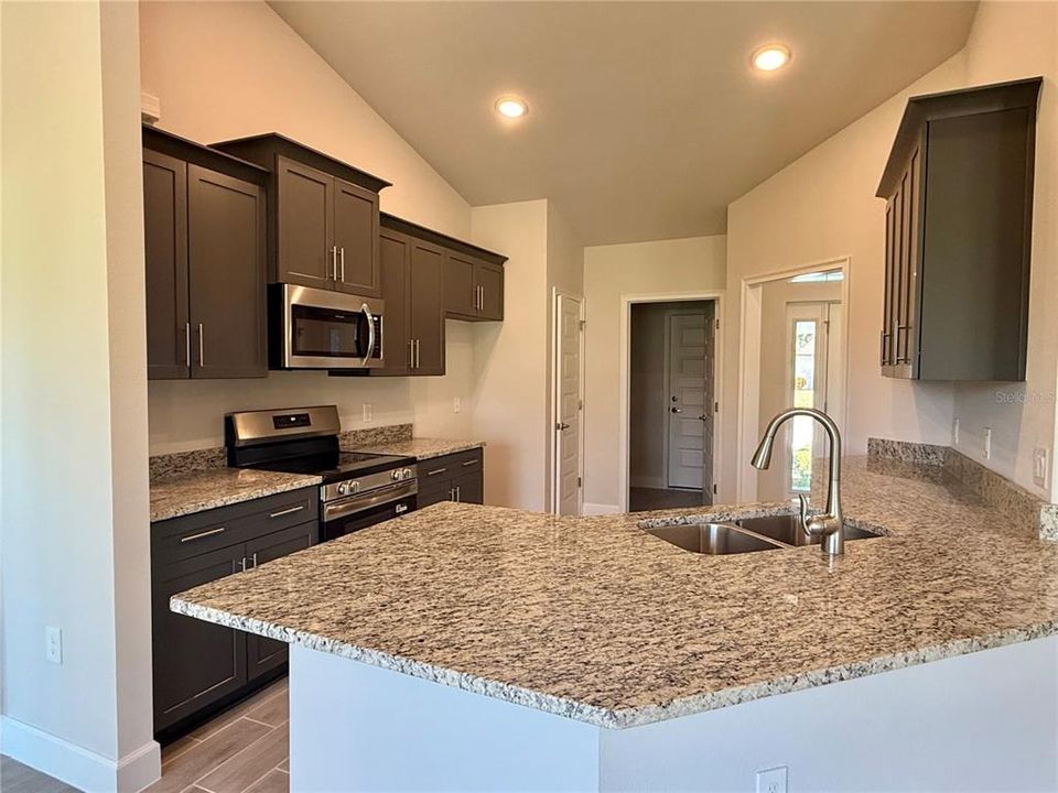 For Sale: $341,250 (4 beds, 2 baths, 1755 Square Feet)