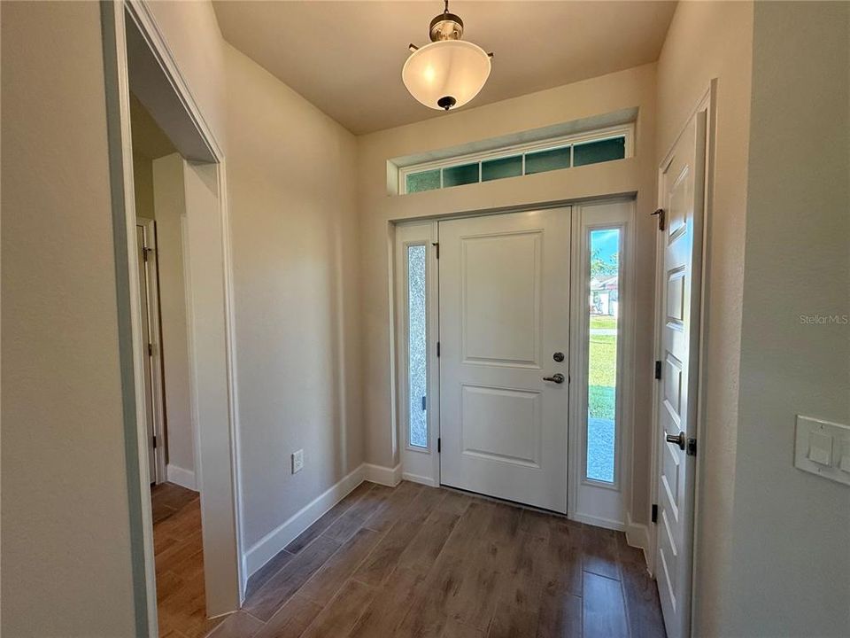 For Sale: $341,250 (4 beds, 2 baths, 1755 Square Feet)