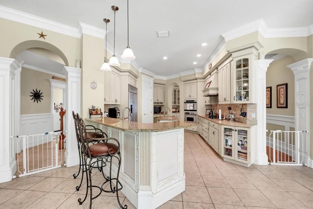 待售: $1,390,000 (7 贝兹, 4 浴室, 6258 平方英尺)