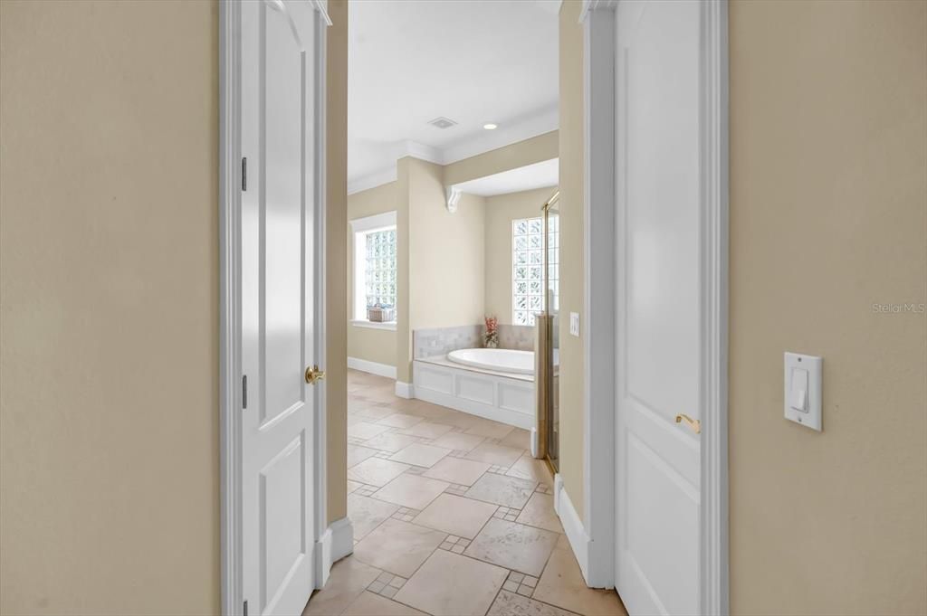 待售: $1,390,000 (7 贝兹, 4 浴室, 6258 平方英尺)