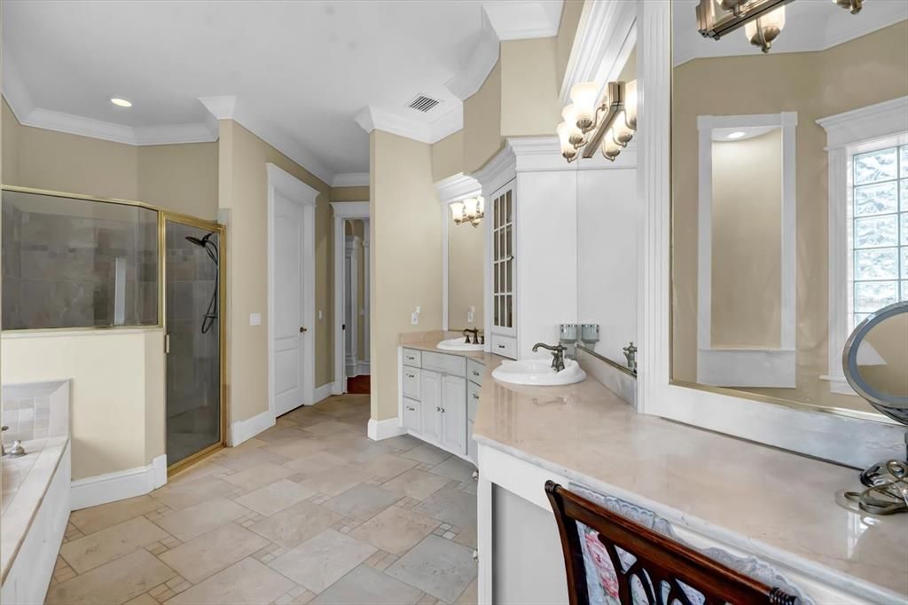 待售: $1,390,000 (7 贝兹, 4 浴室, 6258 平方英尺)