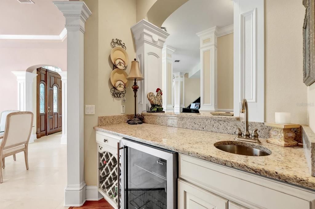 待售: $1,390,000 (7 贝兹, 4 浴室, 6258 平方英尺)