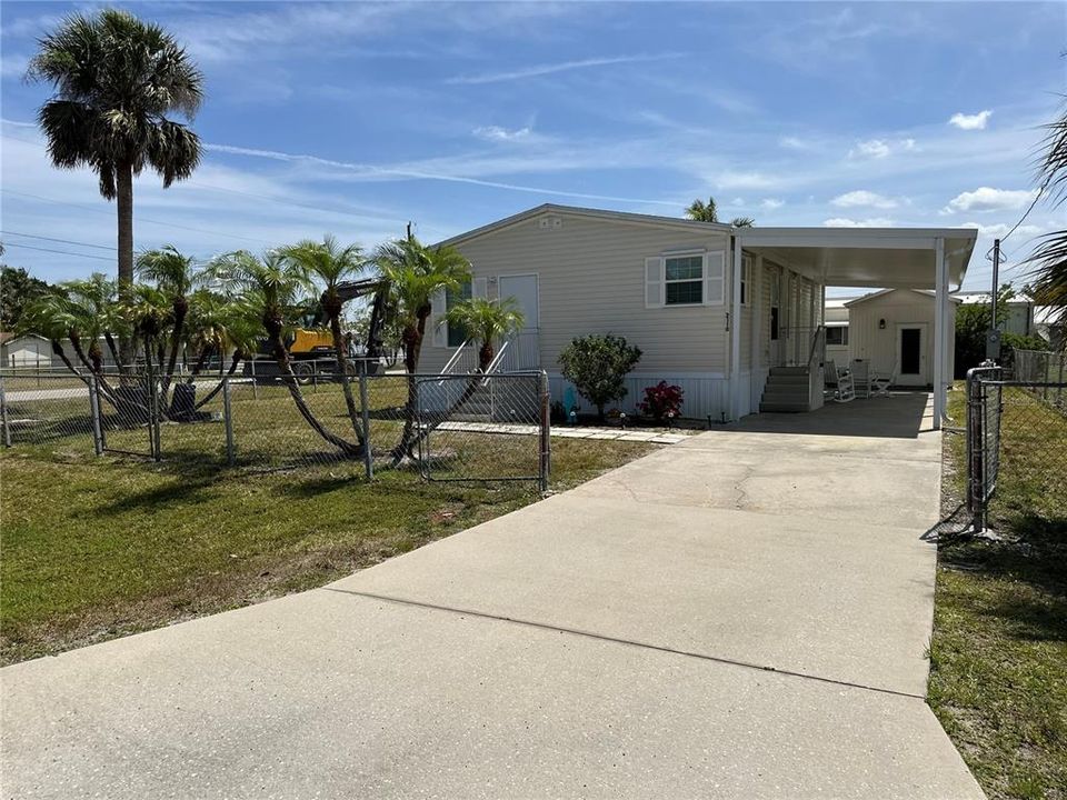 Recently Sold: $135,000 (2 beds, 2 baths, 864 Square Feet)
