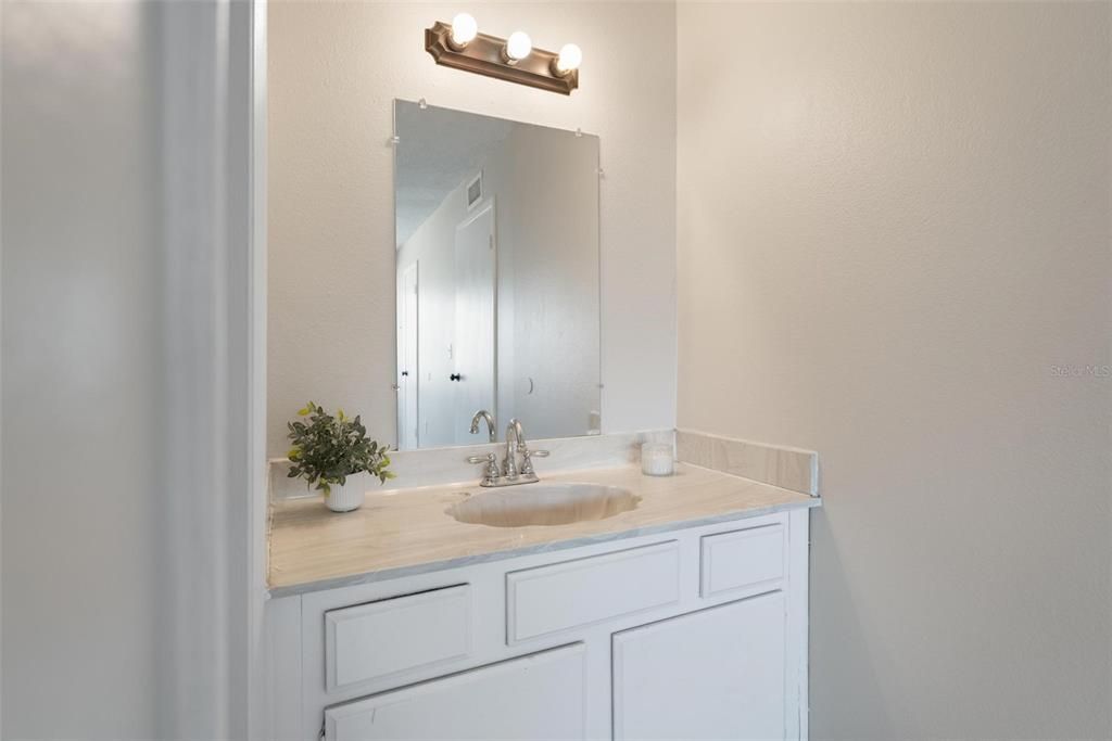 For Sale: $177,500 (3 beds, 1 baths, 1257 Square Feet)