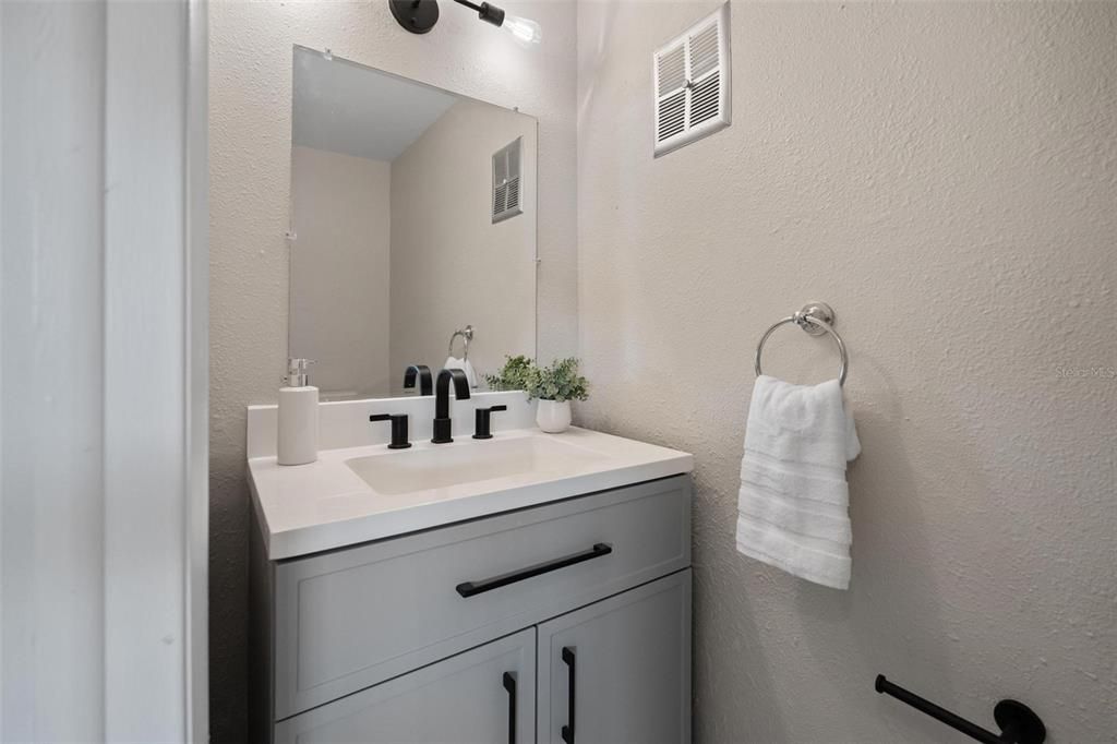 For Sale: $177,500 (3 beds, 1 baths, 1257 Square Feet)