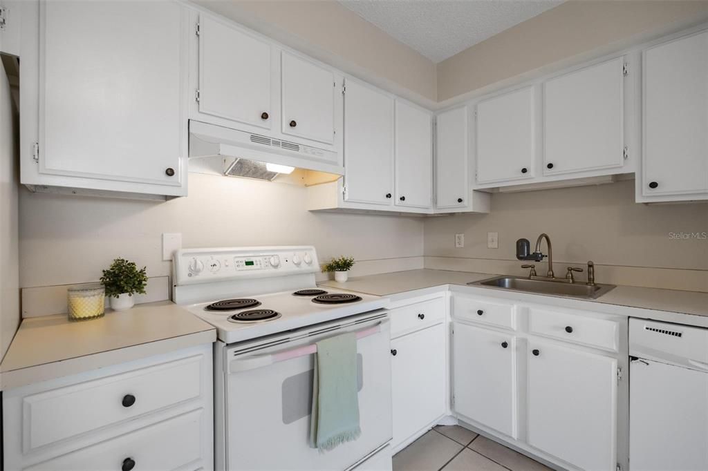 For Sale: $177,500 (3 beds, 1 baths, 1257 Square Feet)