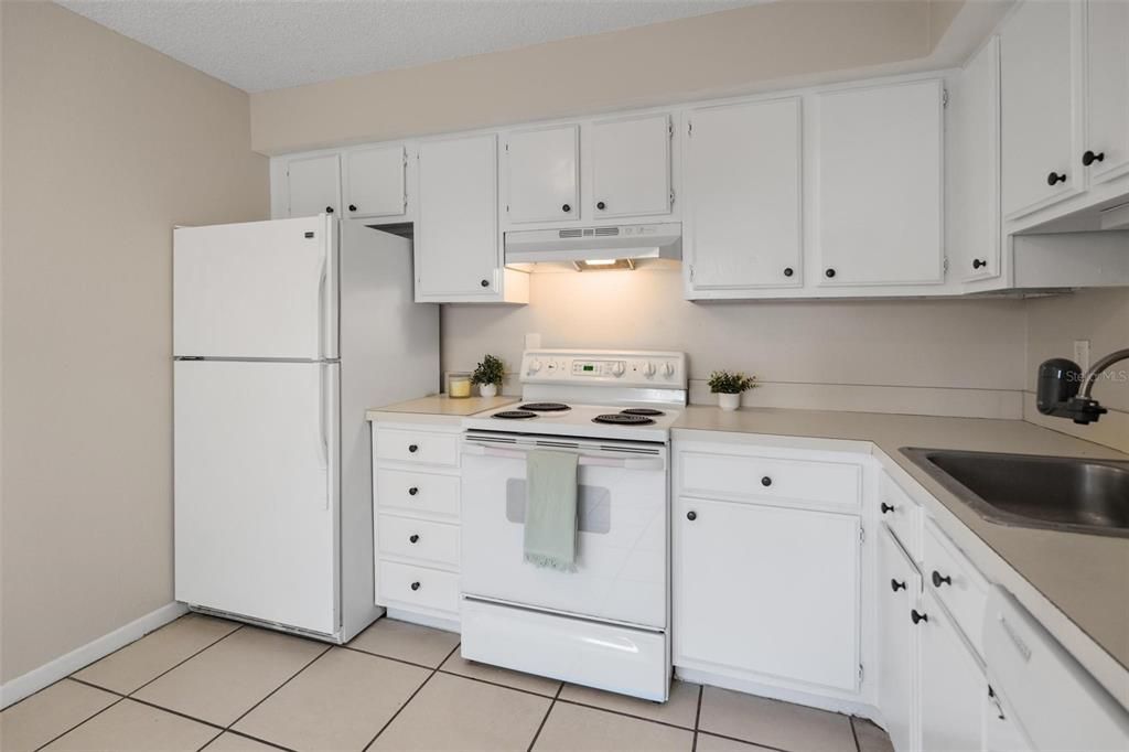 For Sale: $177,500 (3 beds, 1 baths, 1257 Square Feet)