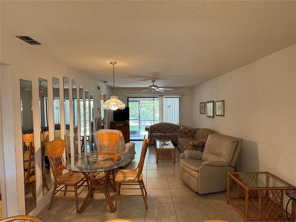 Active With Contract: $120,000 (2 beds, 2 baths, 884 Square Feet)