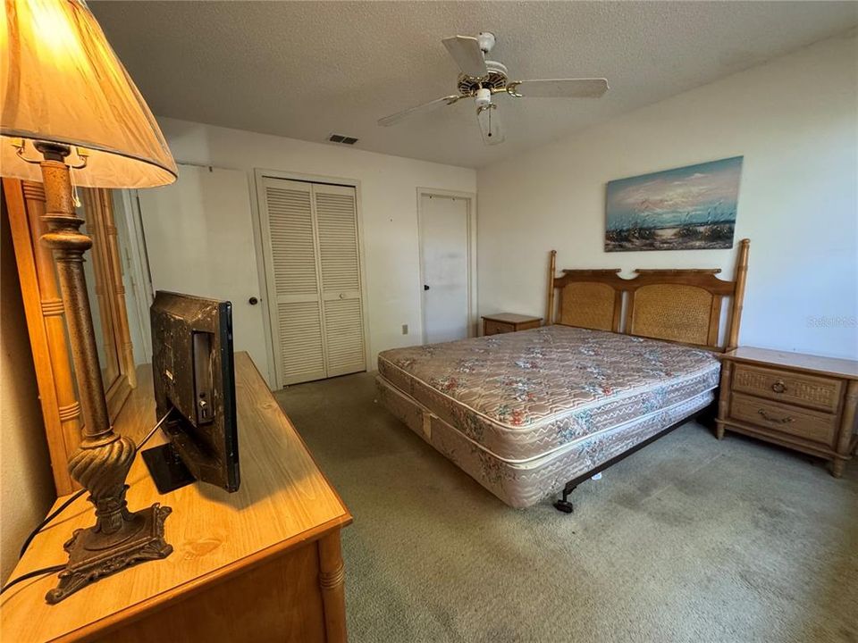 Active With Contract: $120,000 (2 beds, 2 baths, 884 Square Feet)