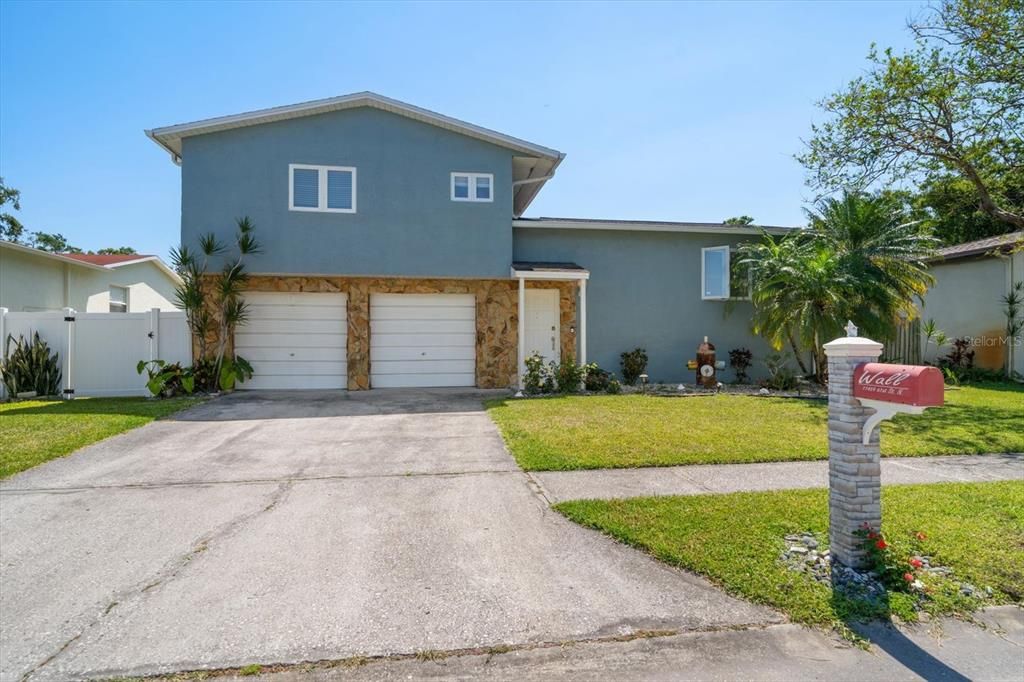 Recently Sold: $399,000 (3 beds, 2 baths, 1310 Square Feet)