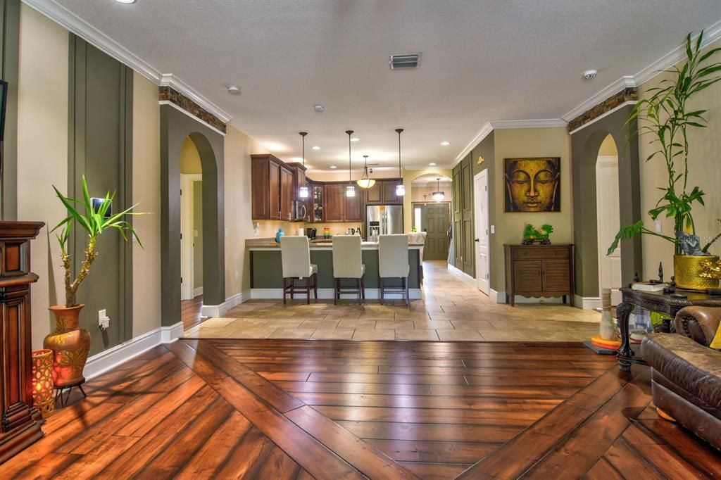 En Venta: $525,000 (4 camas, 3 baños, 2756 Pies cuadrados)