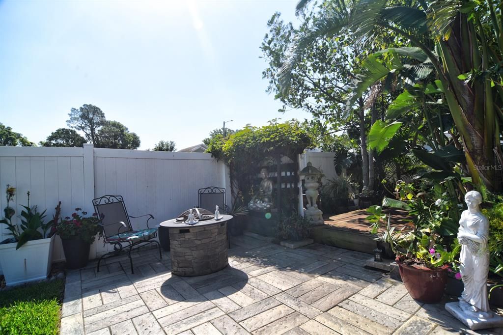 En Venta: $525,000 (4 camas, 3 baños, 2756 Pies cuadrados)