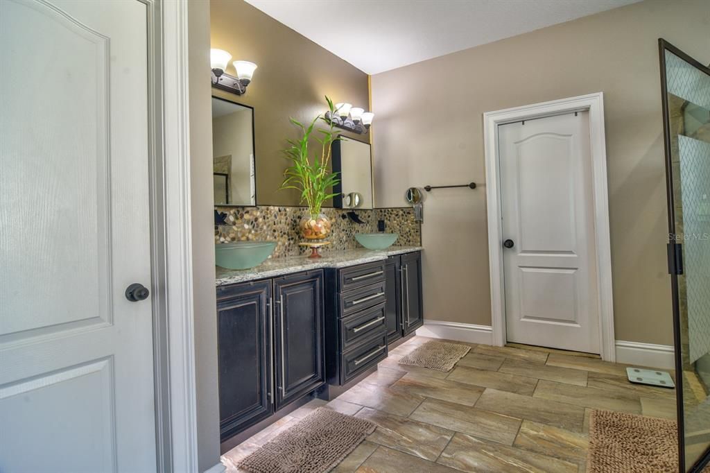 En Venta: $525,000 (4 camas, 3 baños, 2756 Pies cuadrados)