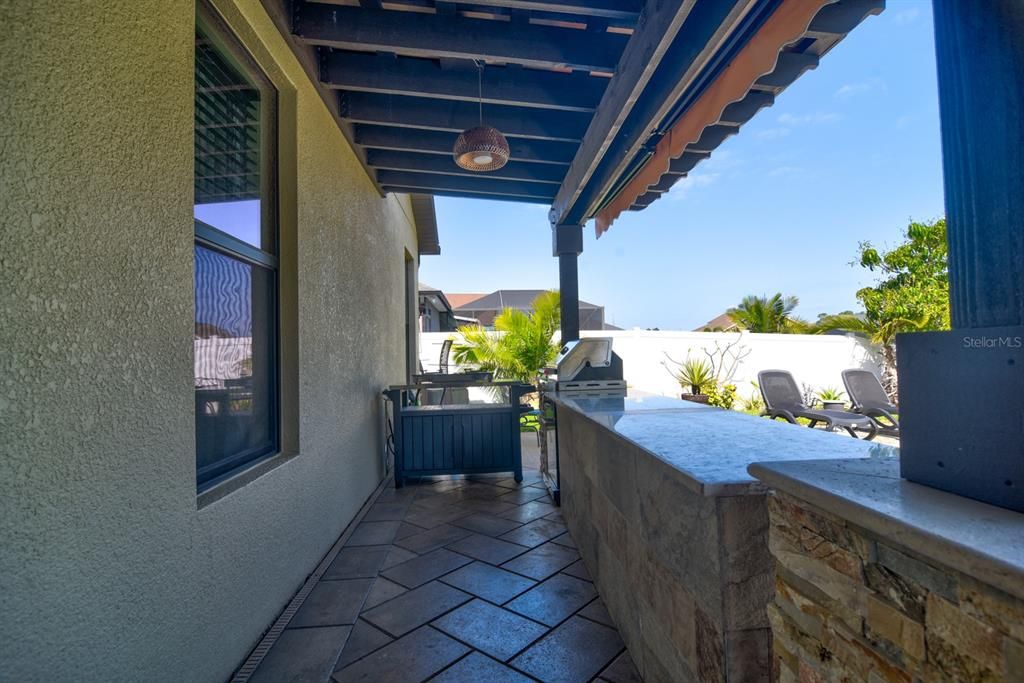 En Venta: $525,000 (4 camas, 3 baños, 2756 Pies cuadrados)