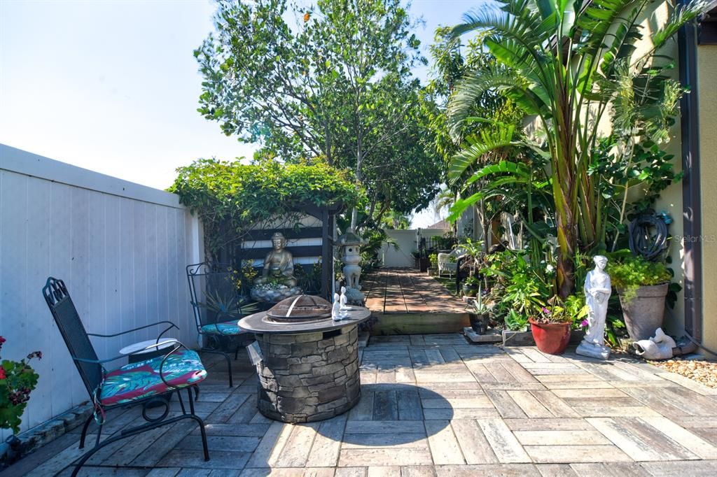 En Venta: $525,000 (4 camas, 3 baños, 2756 Pies cuadrados)