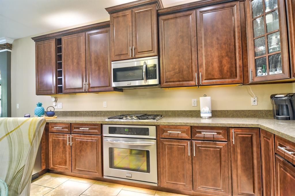 En Venta: $525,000 (4 camas, 3 baños, 2756 Pies cuadrados)