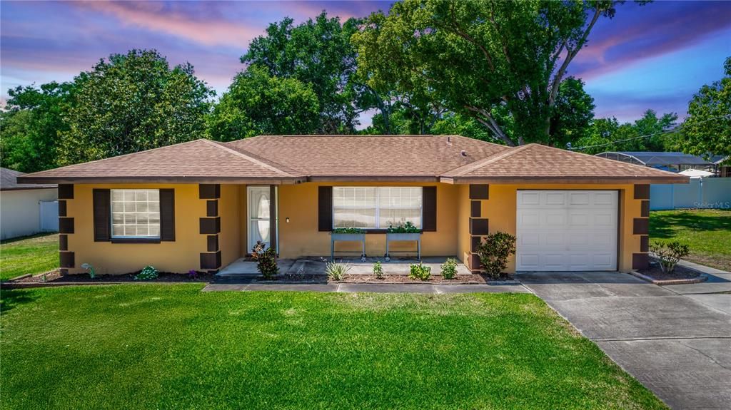 Recently Sold: $285,000 (2 beds, 2 baths, 1092 Square Feet)