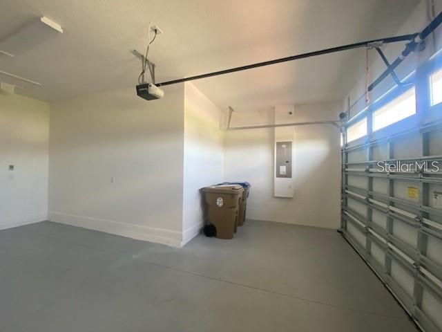 Active With Contract: $2,100 (2 beds, 2 baths, 1346 Square Feet)