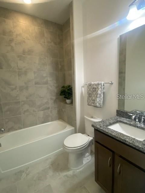 Active With Contract: $2,100 (2 beds, 2 baths, 1346 Square Feet)