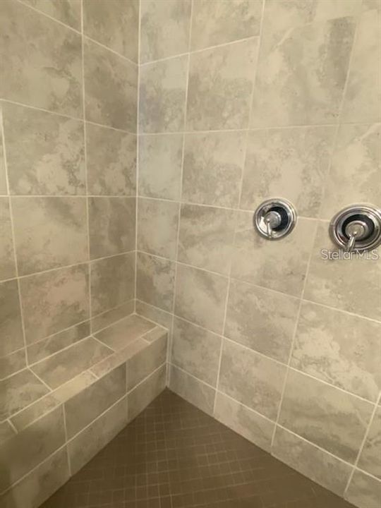 Active With Contract: $2,100 (2 beds, 2 baths, 1346 Square Feet)