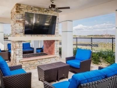 Active With Contract: $2,100 (2 beds, 2 baths, 1346 Square Feet)