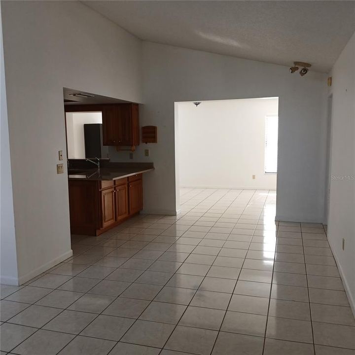 На продажу: $249,900 (3 спален, 2 ванн, 1362 Квадратных фут)