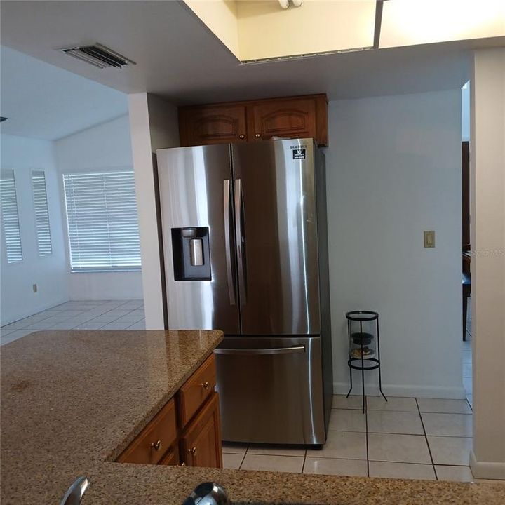 На продажу: $249,900 (3 спален, 2 ванн, 1362 Квадратных фут)