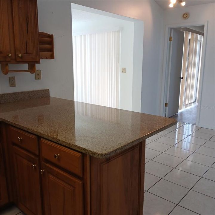 На продажу: $249,900 (3 спален, 2 ванн, 1362 Квадратных фут)