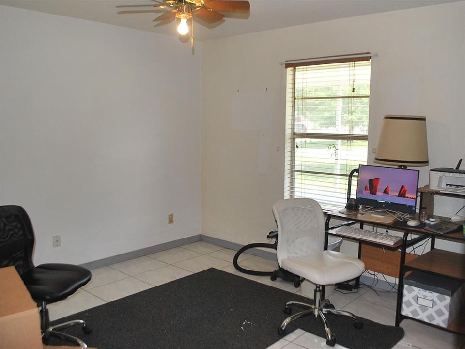 For Sale: $280,500 (3 beds, 2 baths, 1255 Square Feet)