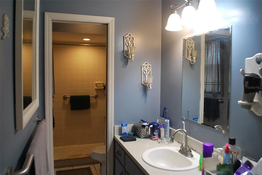 For Sale: $280,500 (3 beds, 2 baths, 1255 Square Feet)