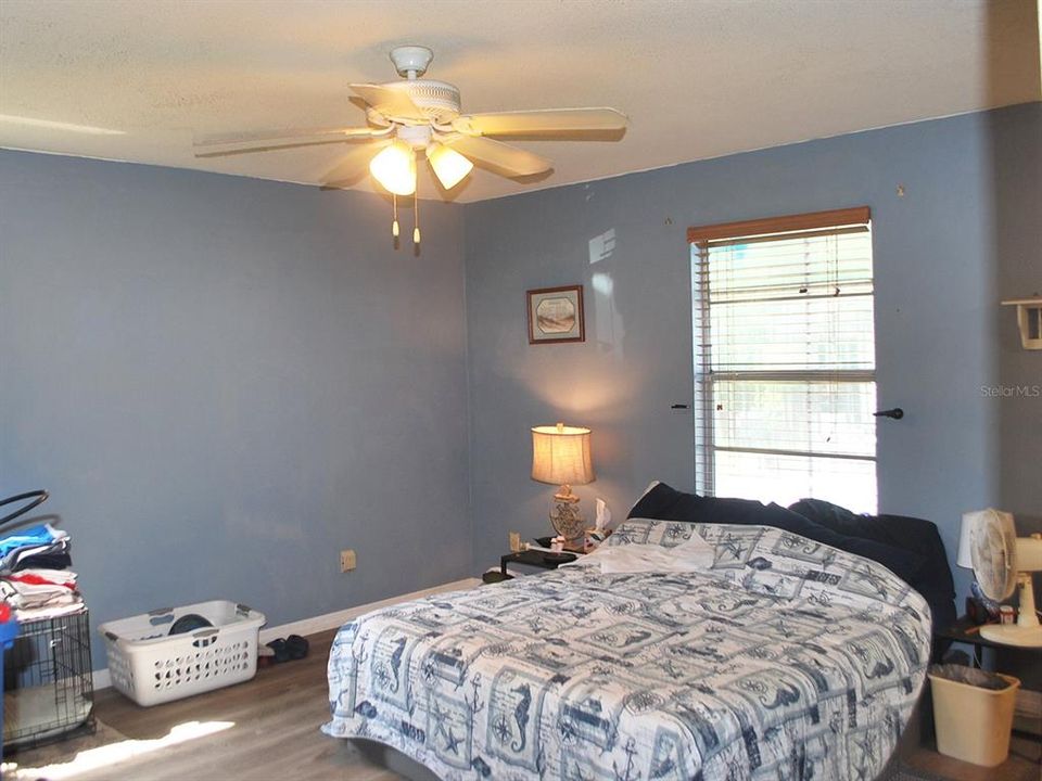For Sale: $280,500 (3 beds, 2 baths, 1255 Square Feet)