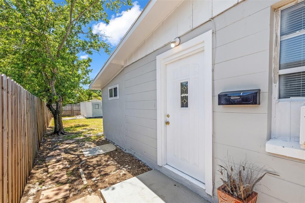 Recently Rented: $1,400 (1 beds, 1 baths, 504 Square Feet)