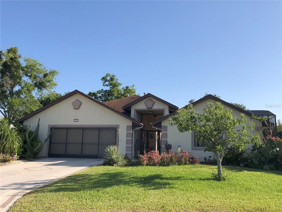 En Venta: $375,000 (3 camas, 3 baños, 2369 Pies cuadrados)