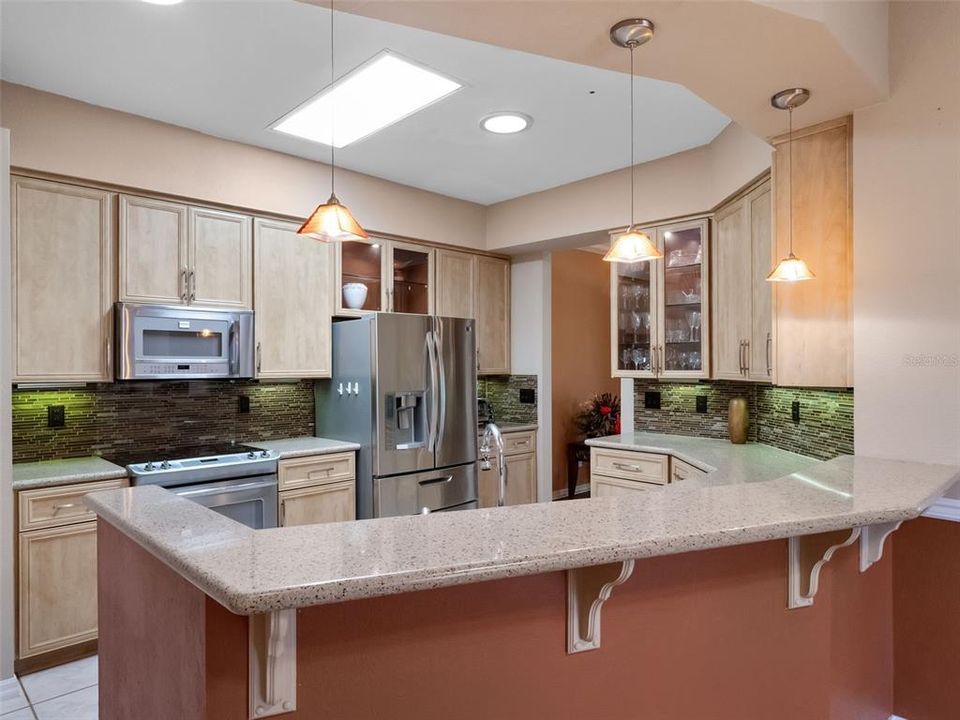 En Venta: $375,000 (3 camas, 3 baños, 2369 Pies cuadrados)