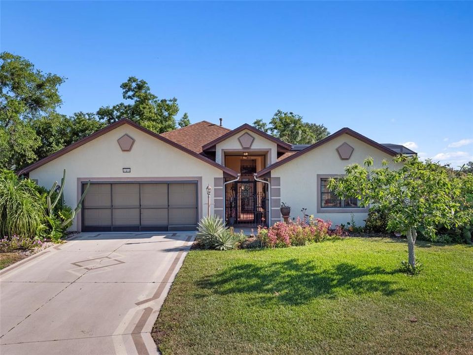 En Venta: $375,000 (3 camas, 3 baños, 2369 Pies cuadrados)