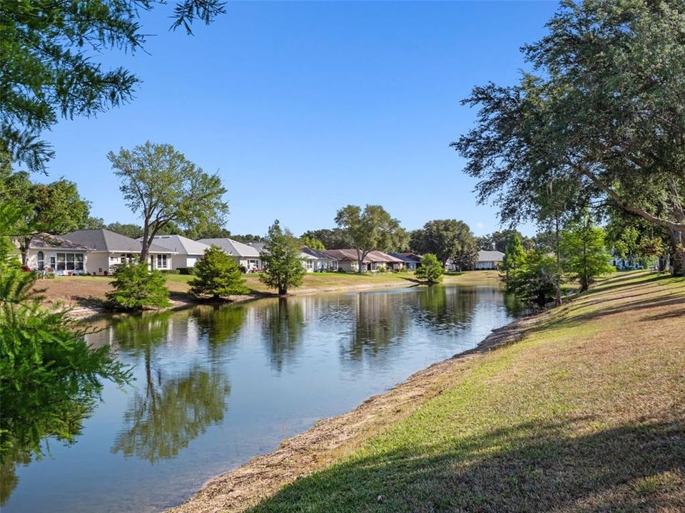 En Venta: $375,000 (3 camas, 3 baños, 2369 Pies cuadrados)