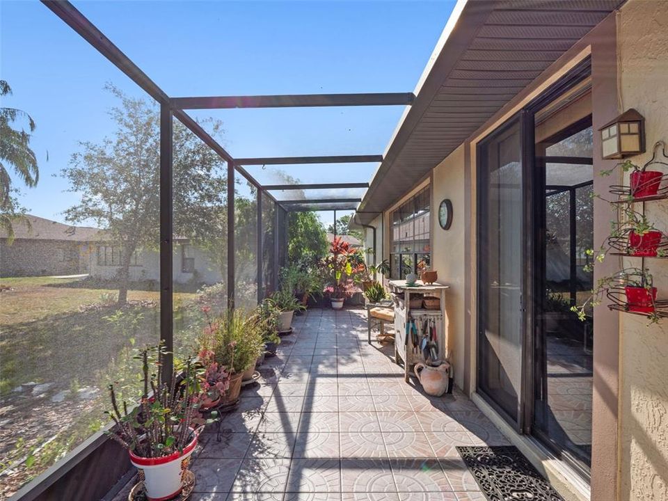 En Venta: $375,000 (3 camas, 3 baños, 2369 Pies cuadrados)