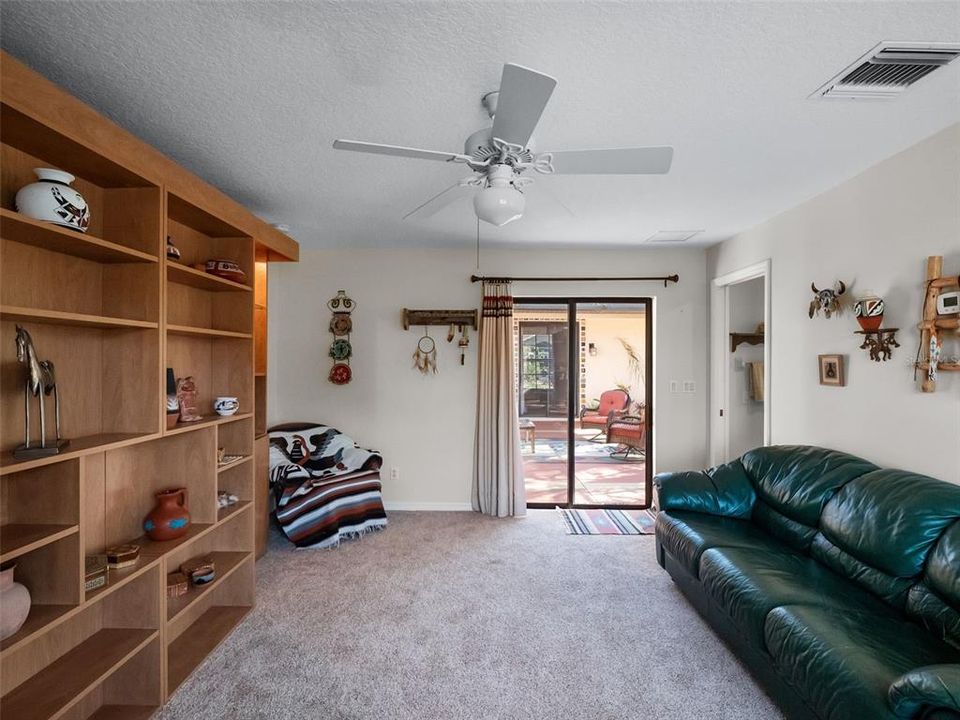 En Venta: $375,000 (3 camas, 3 baños, 2369 Pies cuadrados)