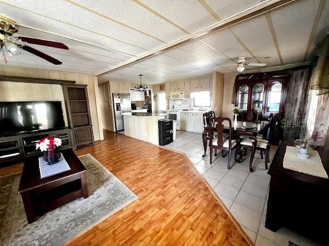 Activo con contrato: $100,000 (2 camas, 1 baños, 960 Pies cuadrados)