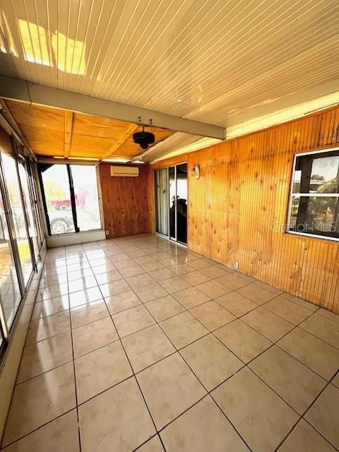 Activo con contrato: $100,000 (2 camas, 1 baños, 960 Pies cuadrados)