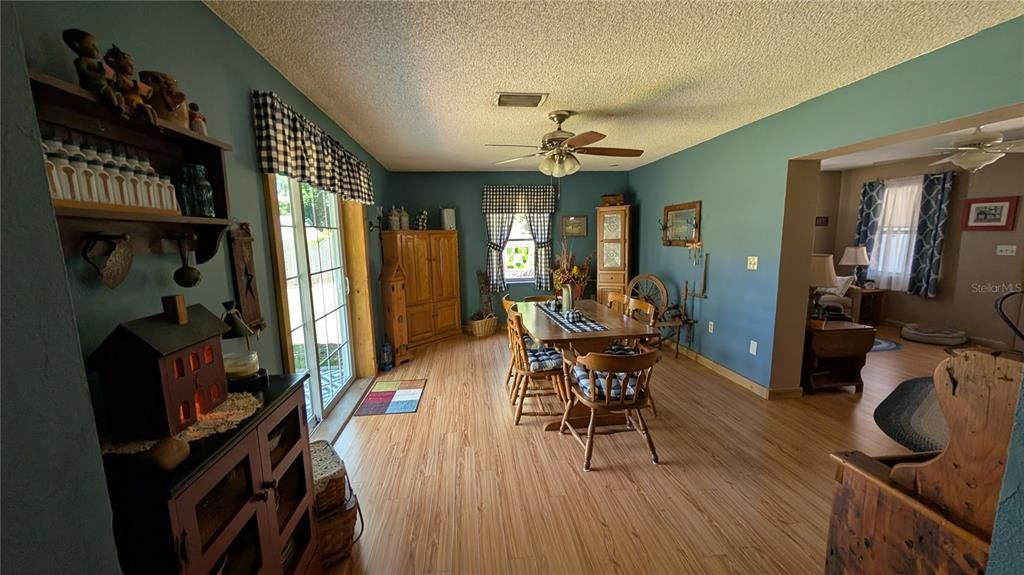 En Venta: $259,900 (3 camas, 1 baños, 1560 Pies cuadrados)