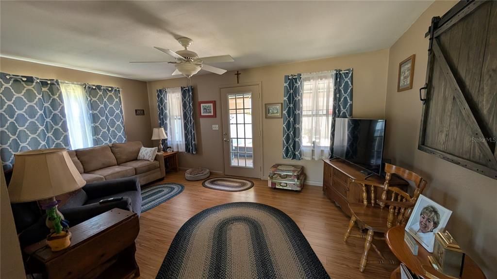 En Venta: $259,900 (3 camas, 1 baños, 1560 Pies cuadrados)