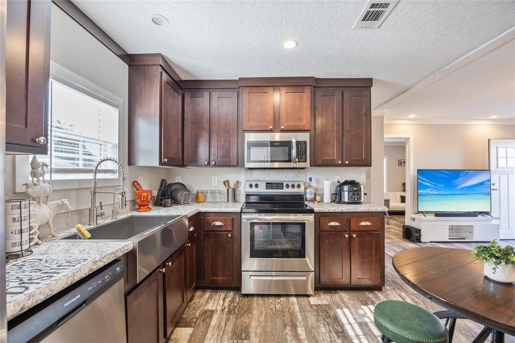 En Venta: $265,000 (3 camas, 2 baños, 1056 Pies cuadrados)