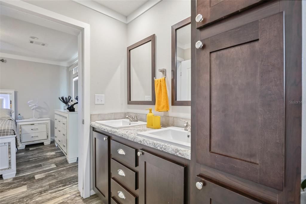 En Venta: $265,000 (3 camas, 2 baños, 1056 Pies cuadrados)